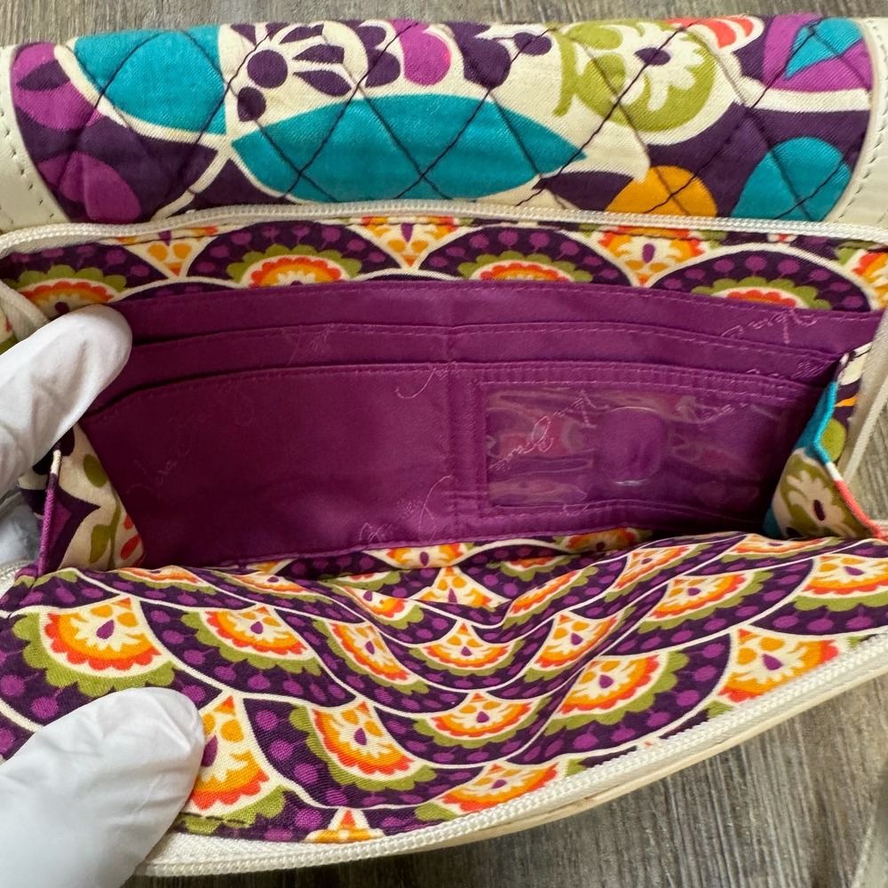 Vera Bradley Quilted Crossbody Bag Colorful Floral Print Cream Leather Trim‎ - Picture 14 of 15